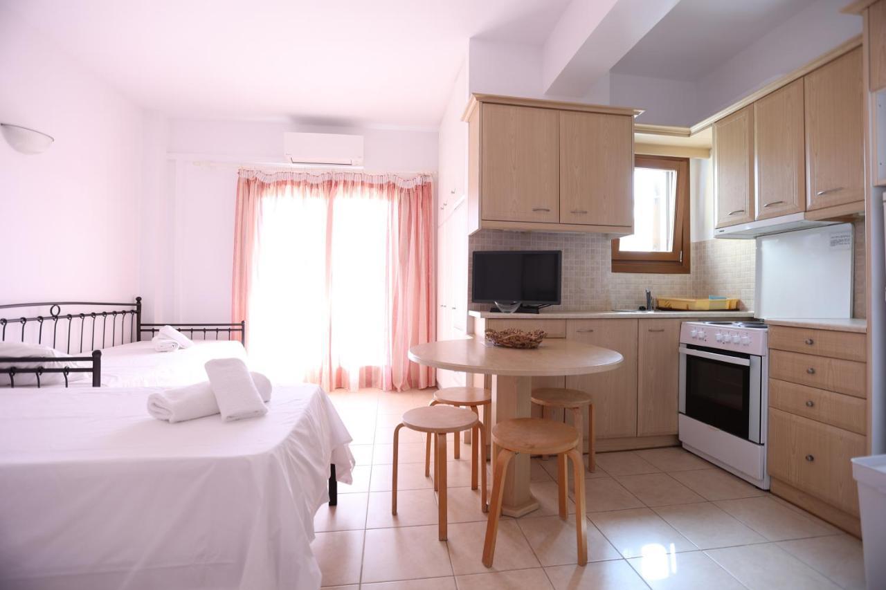 Apartamento Seaside Gialova Pilos Exterior foto
