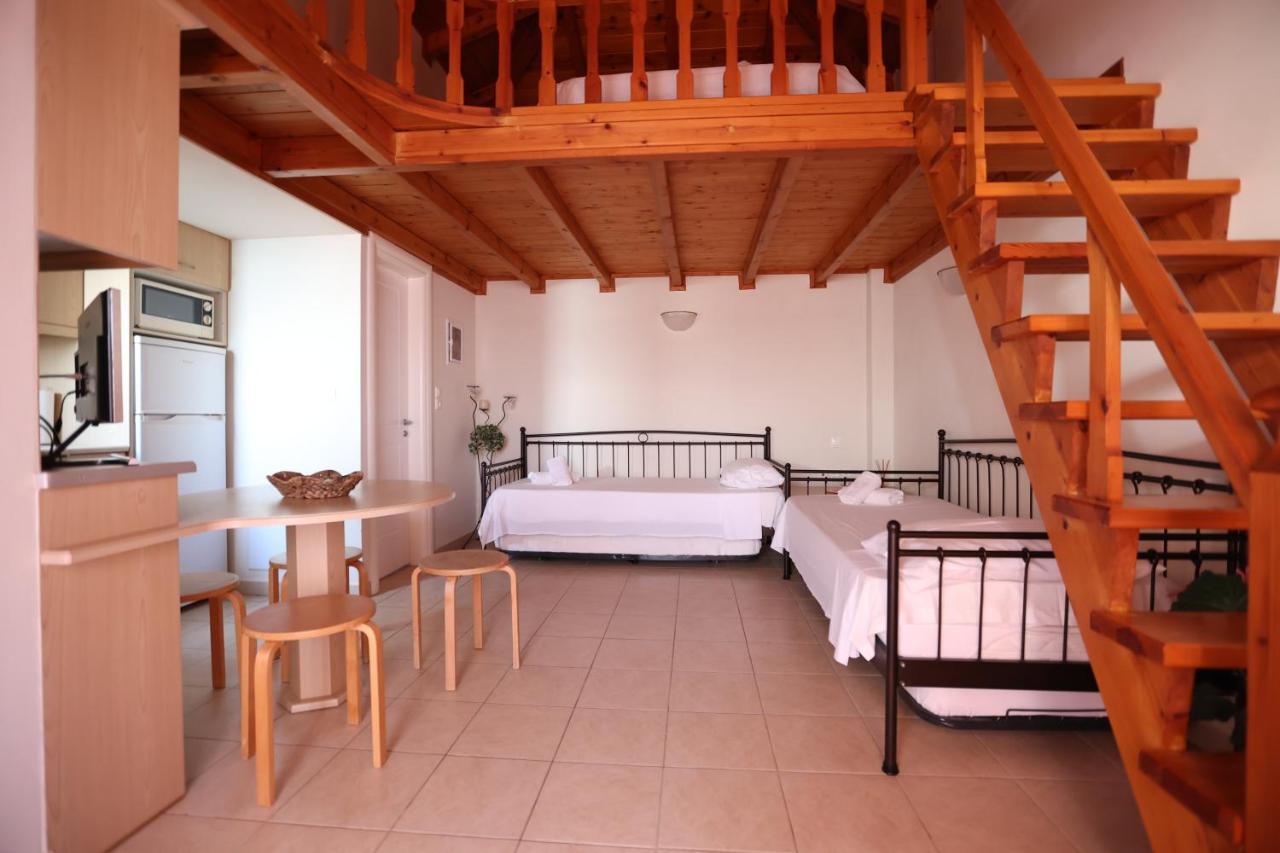 Apartamento Seaside Gialova Pilos Exterior foto